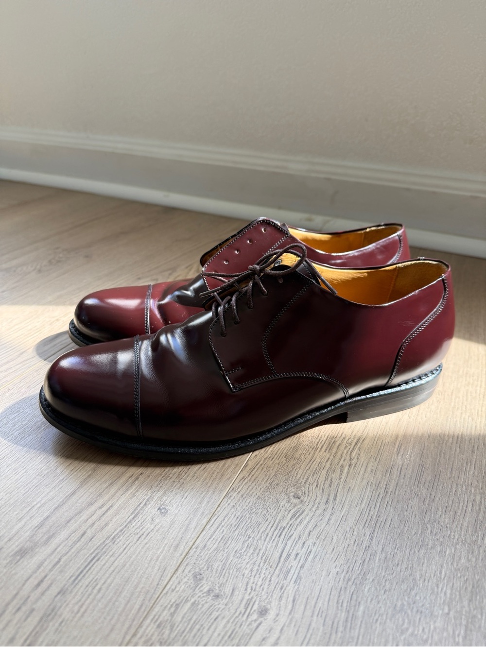 Tauer & Johnson Italian series men's 10C burgundy leather cap toe oxfords 6749
